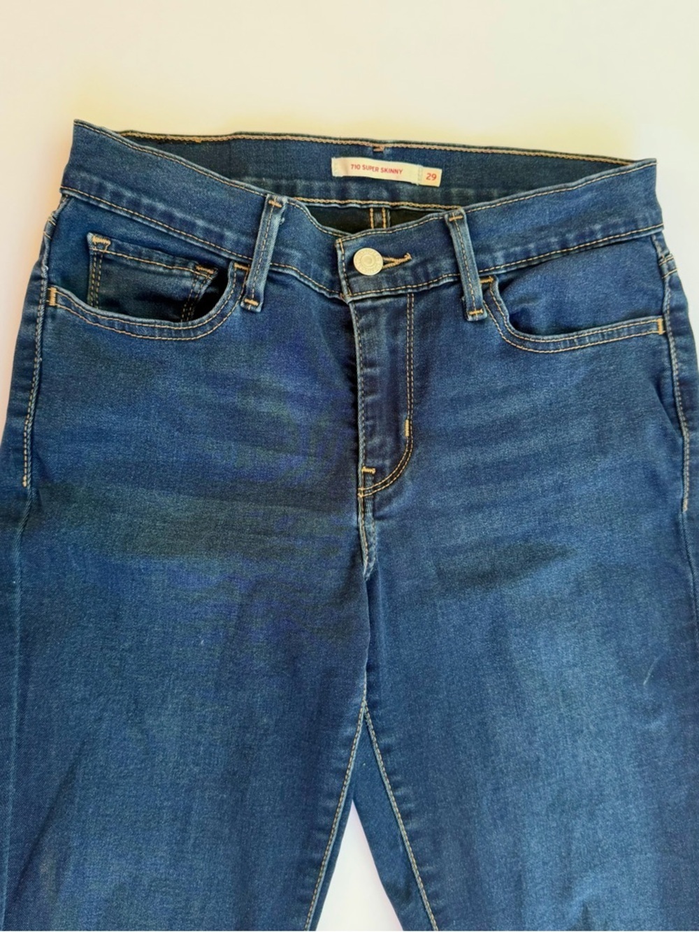 Woman’s Levi’s Denim Jeans 710 Super Skinny
Size 29 - Picture 2 of 10
